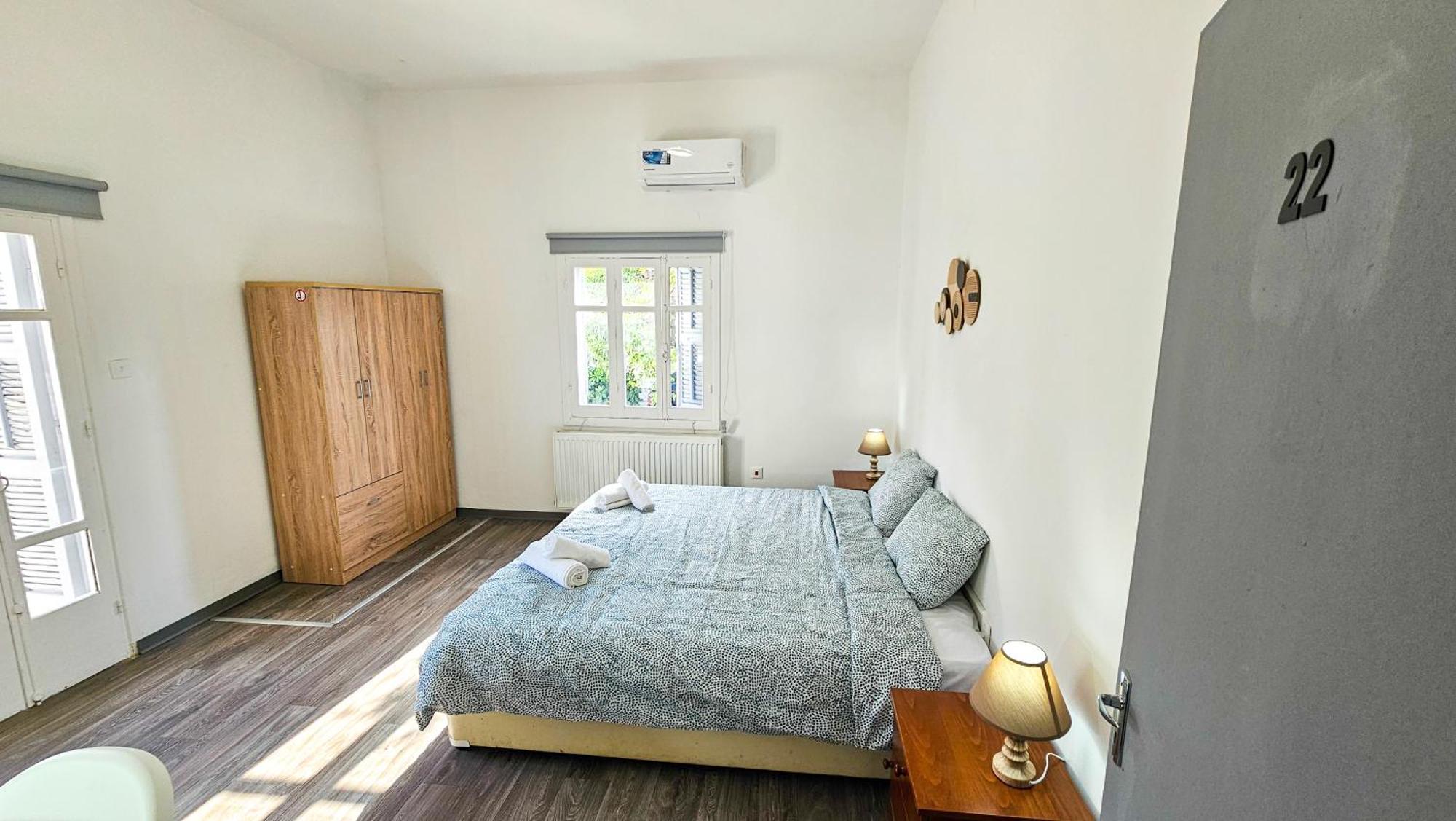 The Lemon Tree Hostel Larnaca Extérieur photo